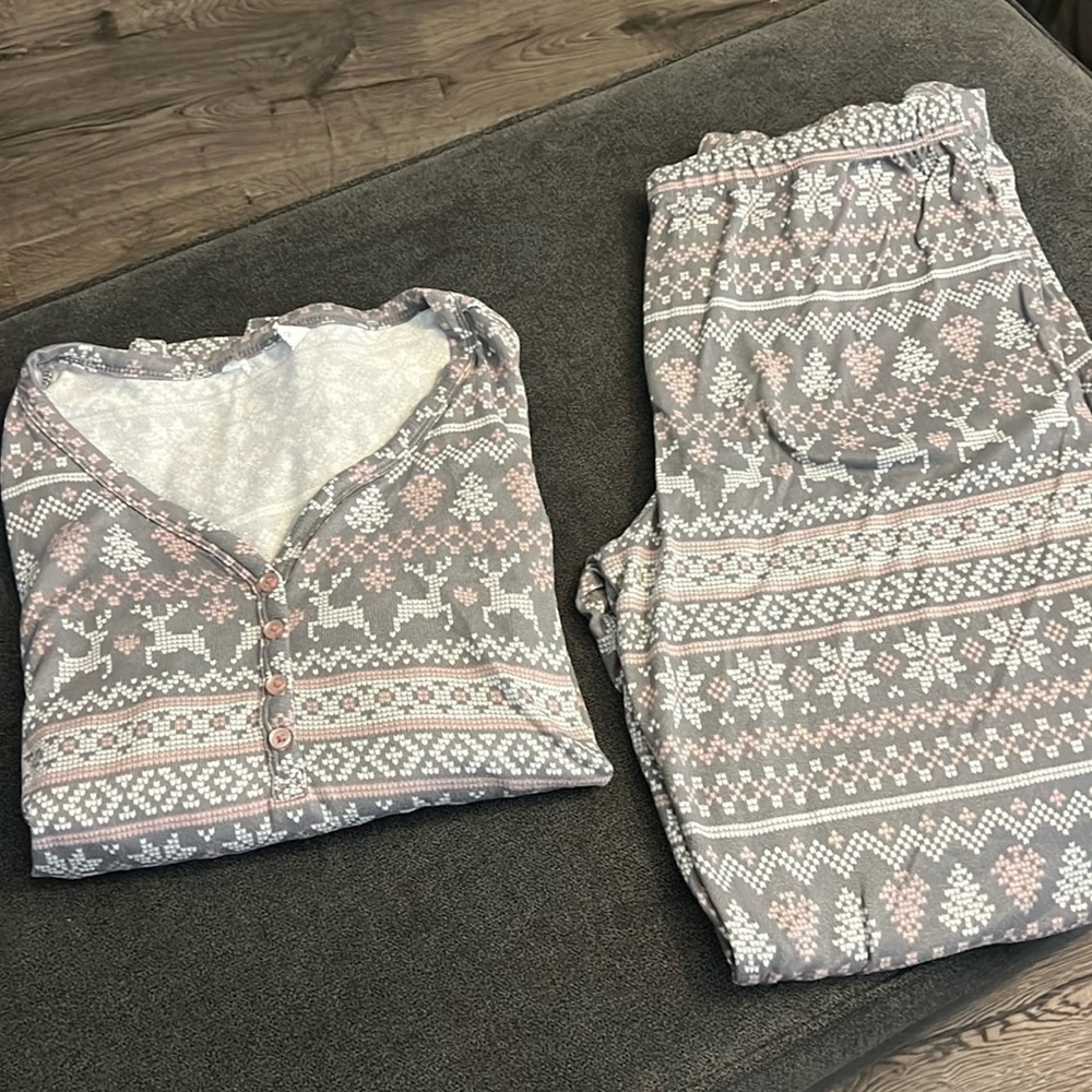 Charter club women’s long sleeve pajamas size small